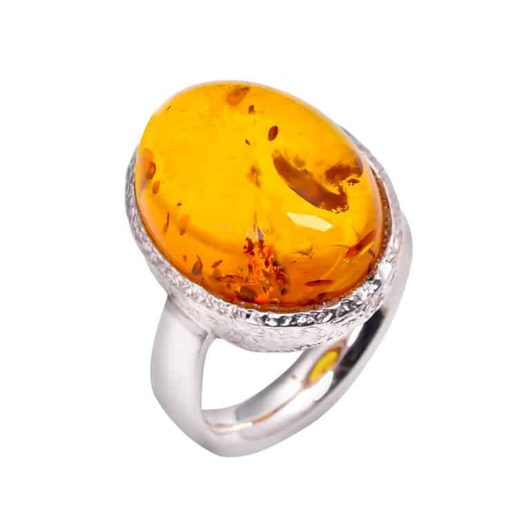 Ring with amber made of 925 silver